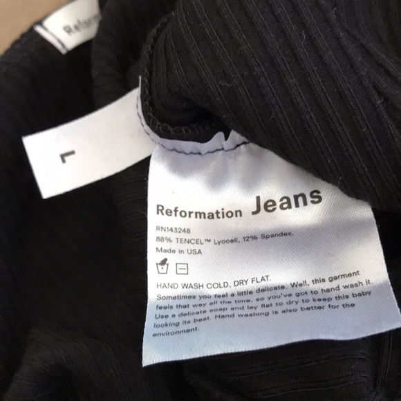 Reformation essie jumpsuit size large - Picture 7 of 7